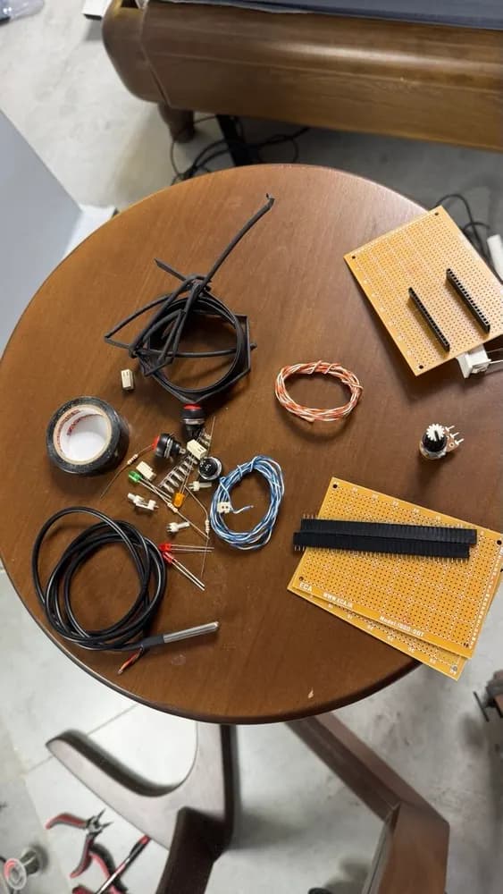 Preparing the first version of the datalogger board