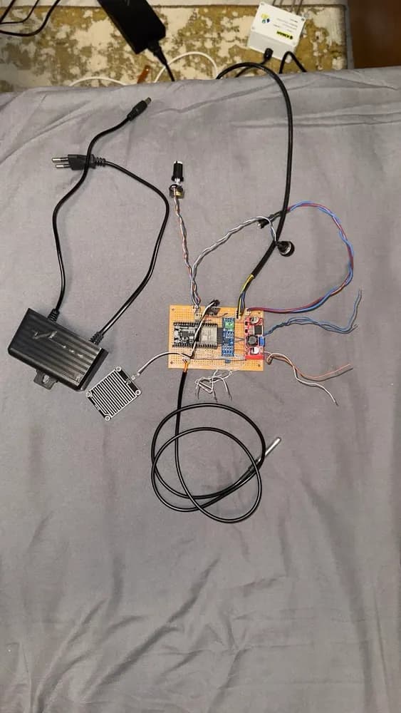 The first version of the datalogger board
