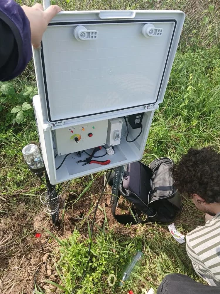 Inspecting the device after the first installation, and fixing issues